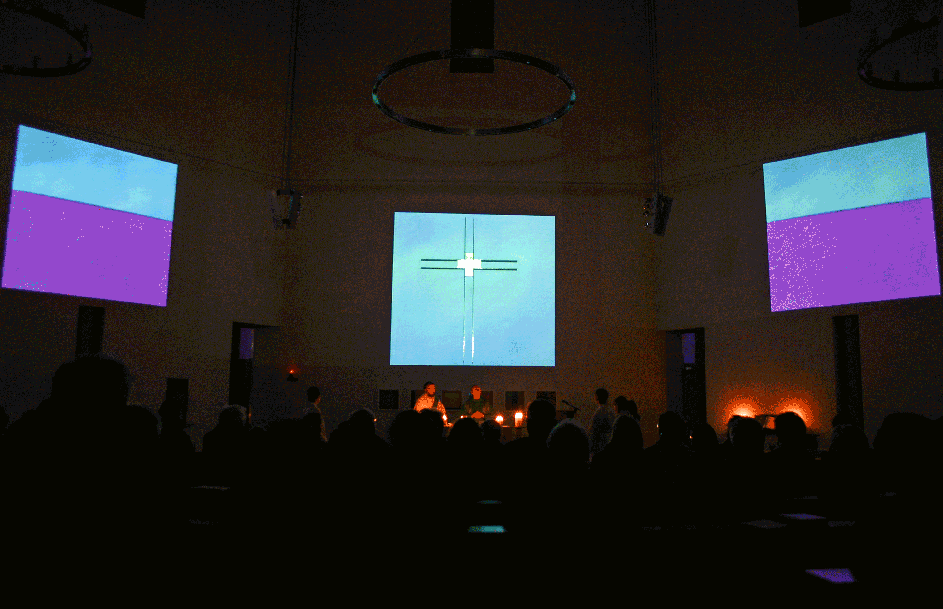 01 Peter P. Rast Kreuz Weg Farben Zwîlf fÅr Arnold Schînberg 1999 Installation St. Maximilian Kolbe MÅnchen